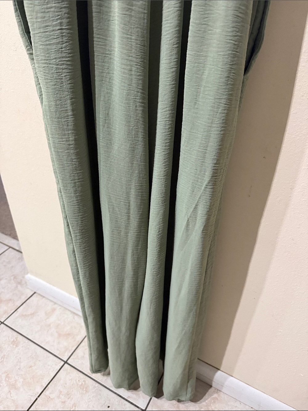 NWT Smocked Bodice Wide-Leg Jumpsuit in Sage Green Pockets - Picture 8 of 9
